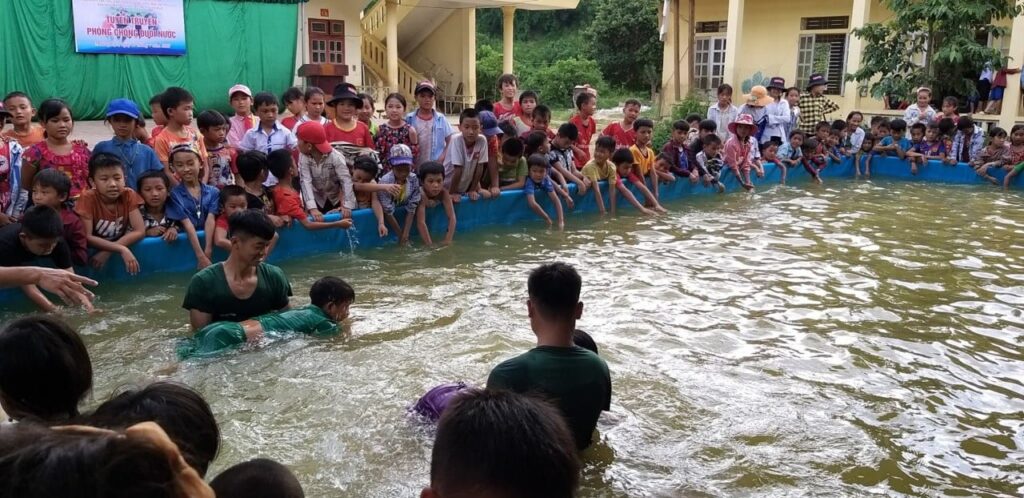 Hoàng Hải tài trợ hồ bơi miễn phí thứ 4 cho huyện nghèo biên giới